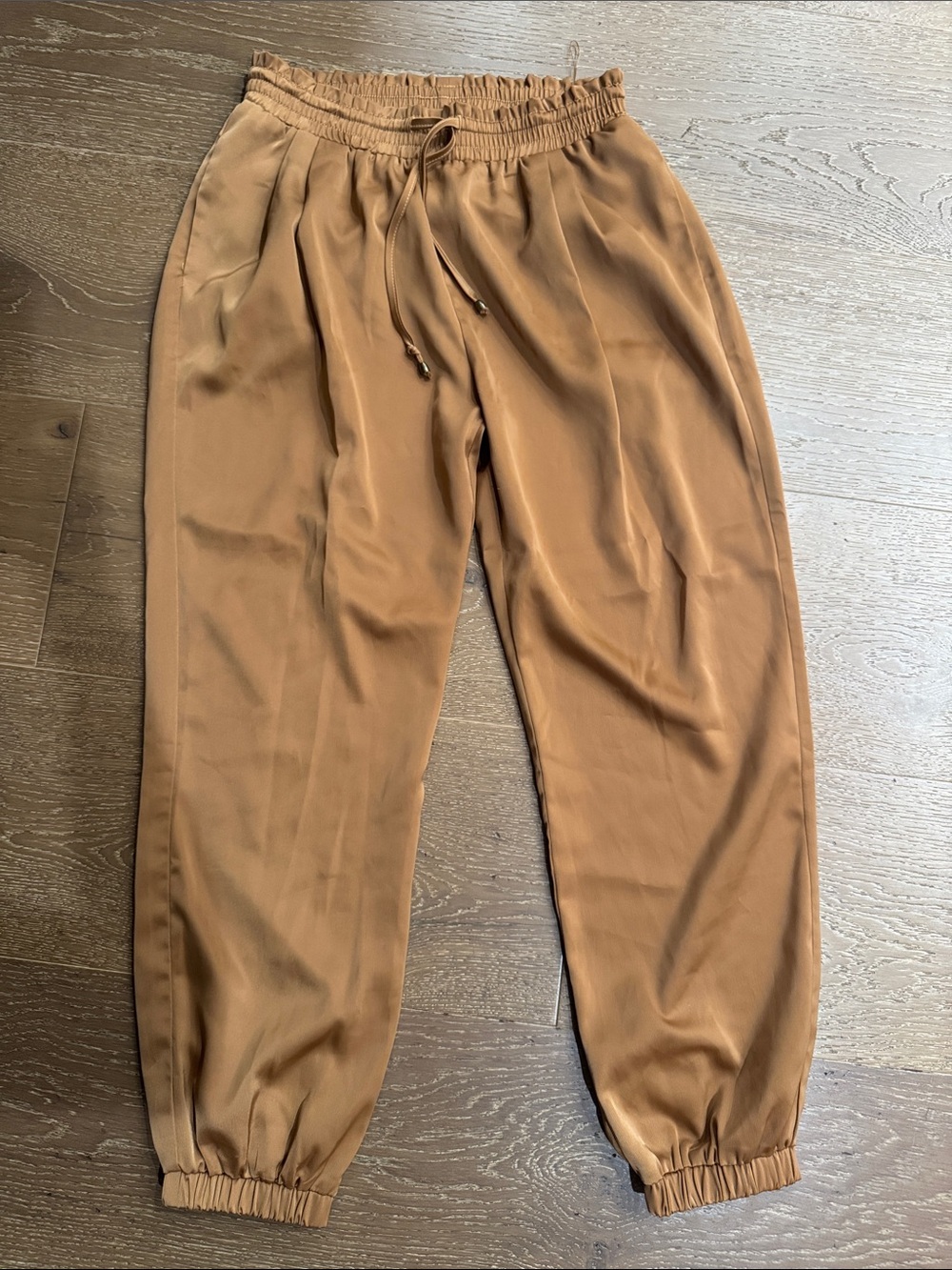 Entro Camel Satin Jogger Pants Size M Elastic Waist Pull-On - Picture 2 of 5
